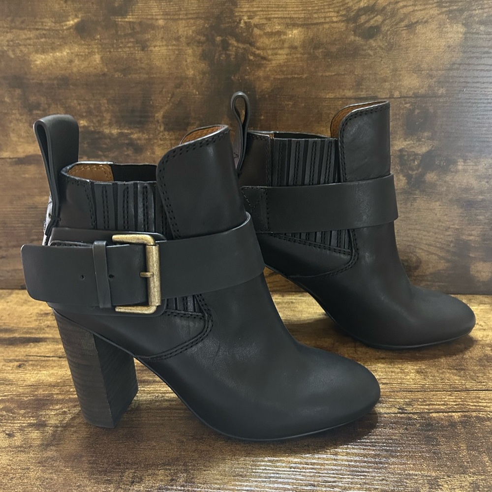 See By Chloe Black Leather Ankle Boots With Buckle Size 37 (US 6-6.5)